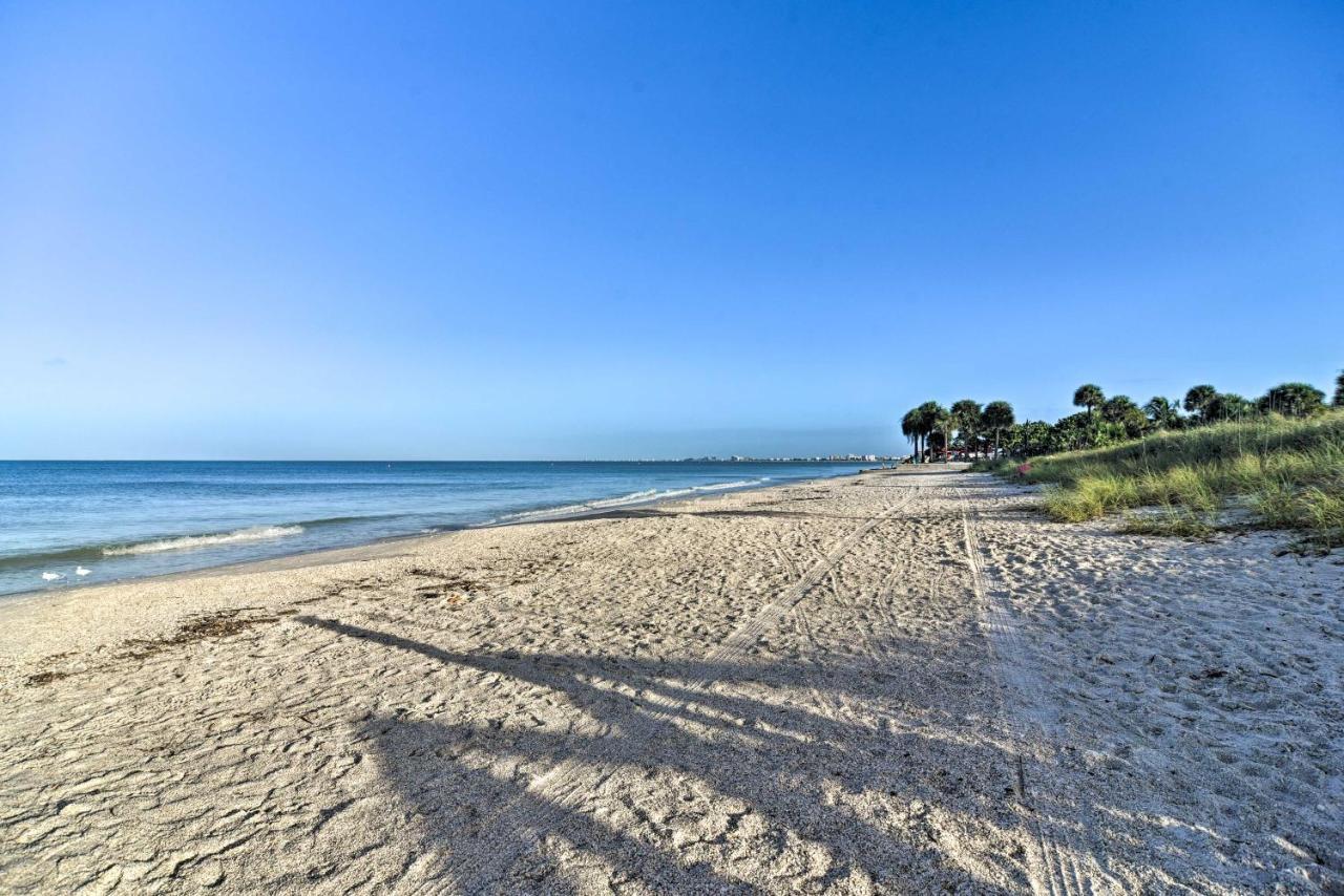 Idyllic Pass-A-Grille Studio - Walk To The Beach! เซนต์พีทบีช ภายนอก รูปภาพ
